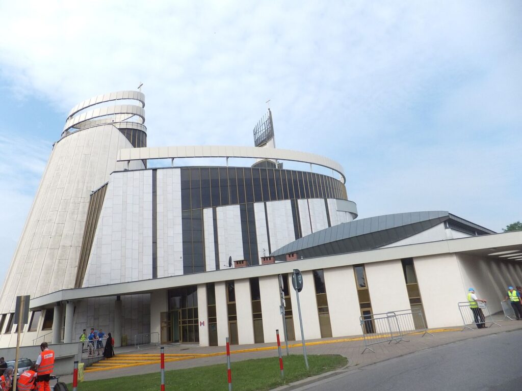 Santuario de la Divina Misericordia en Cracovia-Łagiewniki, donde descansan los restos de Santa Faustina Kowalska